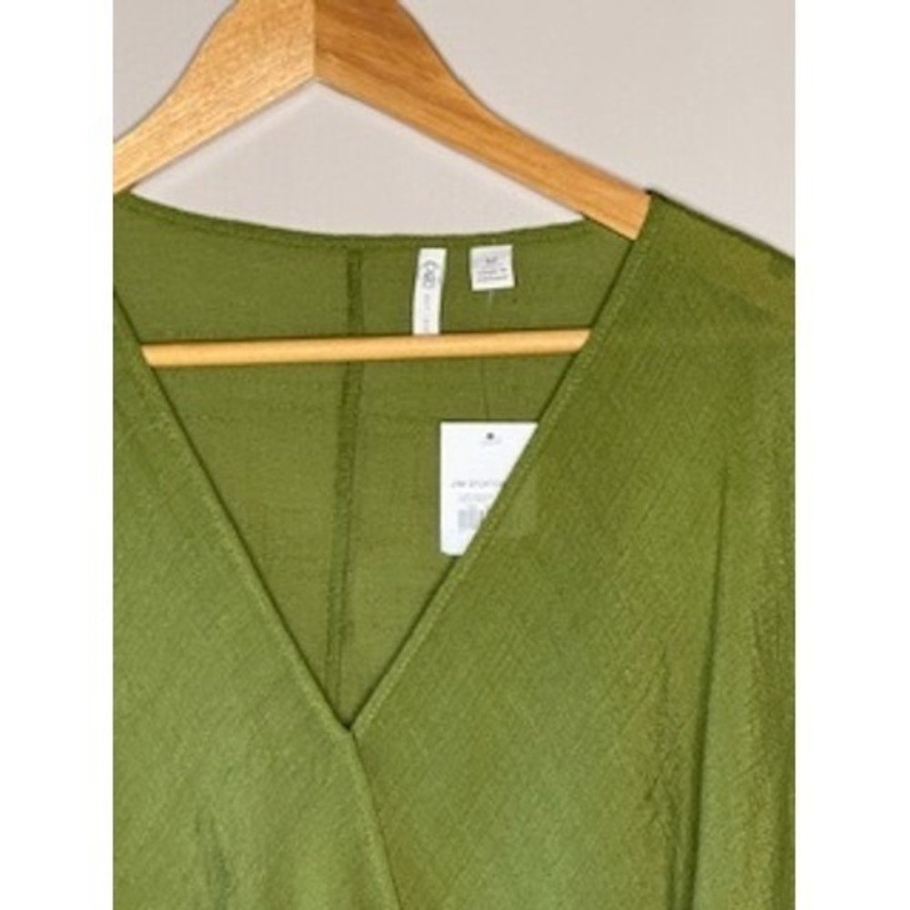 Cato Olive Green Wrap Style Top Womens Medium NWT Ruffle Hem - Picture 3 of 7